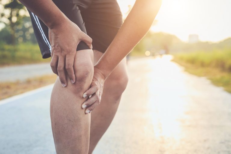 When Knee Pain Starts Affecting Your Daily Life